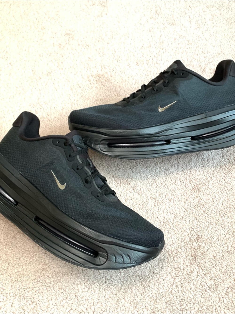 Men's size 12 Nike Vomero Premium SP Black IQ0627-001 Mini Swoosh